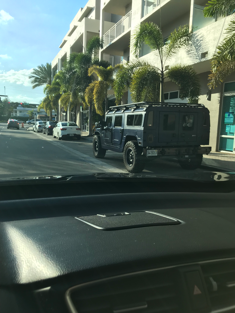 A real Humvee/H1. In my gayborhood.